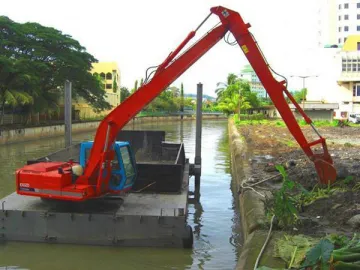 Backhoe Dredger