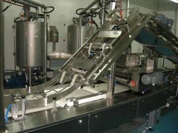 Wafer Cream Spreading Machine