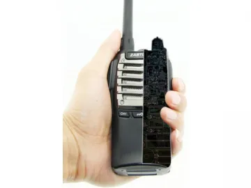 T-2000 UHF Radio with Flashlight