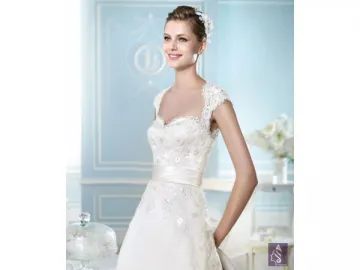 A011 Wedding Dress