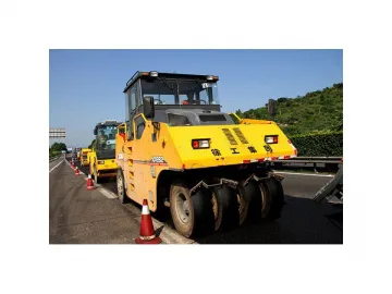 Pneumatic Road Roller