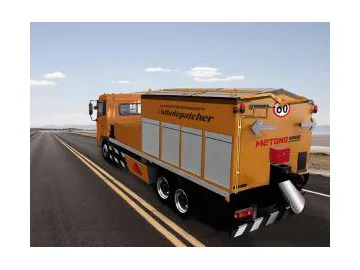 LMT5160TYHB Hot Mix Transporter Road Maintenance Equipment